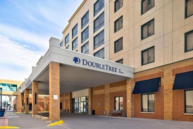Отель DoubleTree by Hilton Davenport