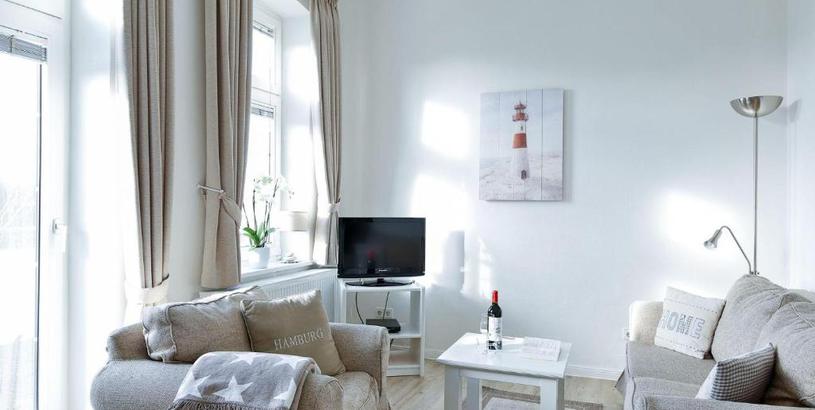 Apartments App-6-mit-Suedbalkon-in-strandnaher-Lage-Baederstil-Villa-in-Wenningstedt-Sylt