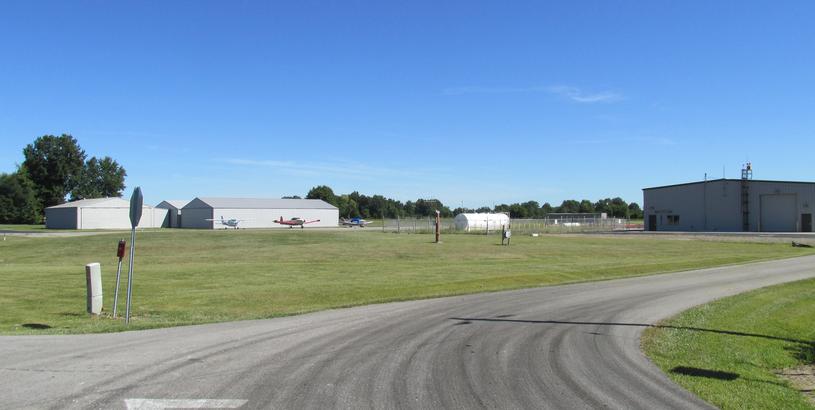 Wheeling Ohio County Airport (HLG), Уилинг, Соединенные Штаты