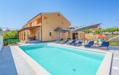 Holiday home Amazing home in Sikici with 4 Bedrooms, WiFi and Outdoor swimming pool