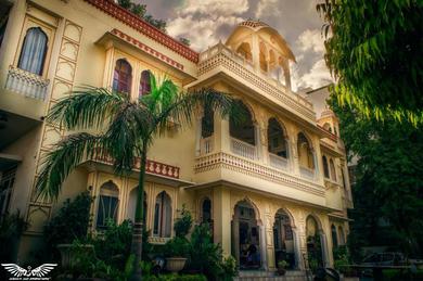 Отель Krishna Palace - A Heritage Hotel