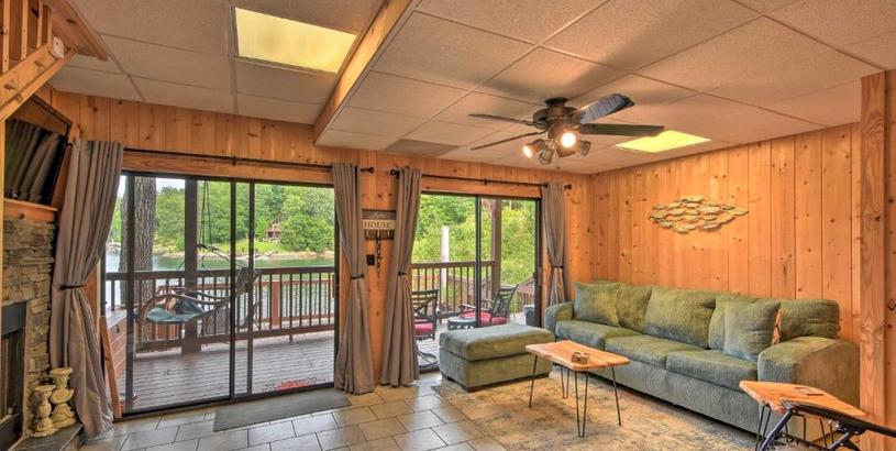 Holiday home Waterfront Lake Keowee Family Townhome with Grill