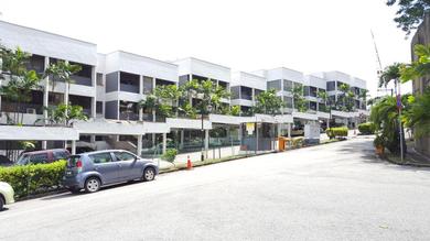 Апартаменты The Garden Apartment at Bangsar