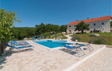 Holiday home Nice home in Cista Provo w/ Outdoor swimming pool and 5 Bedrooms