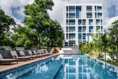 Отель DeeProm Pattaya Hotel