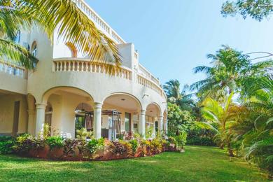 Villa SaffronStays La Casa Maestro, Kashid - spanish-style luxury villa near Kashid Beach