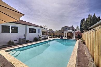 Дом отдыха Sun-Soaked Livermore Gem with Patio and Fire Pit!