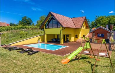 Beautiful Home In Selnica With 2 Bedrooms, Private Swimming Pool And Heated Swimming Pool