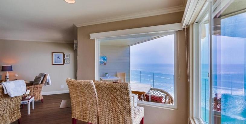 Apartments Work Friendly Oceanfront SURF25 Condo