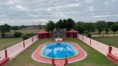 Holiday home Saboo Farmhouse - A Beautiful getaway with all amenities, waterfalls and pool