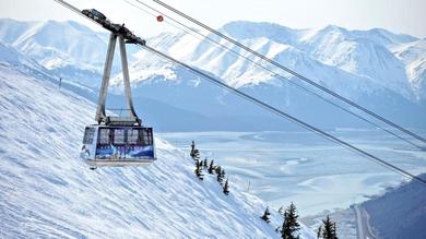 Holiday home Drift to the Lift - Walk Almost Everywhere at Alyeska Resort from Bright Chalet!