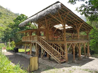 Holiday home Colibamboo Ecolodge Finca exclusiva con casa artesanal y cascada privada
