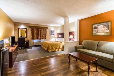 Hotel Quaint Inn & Suites