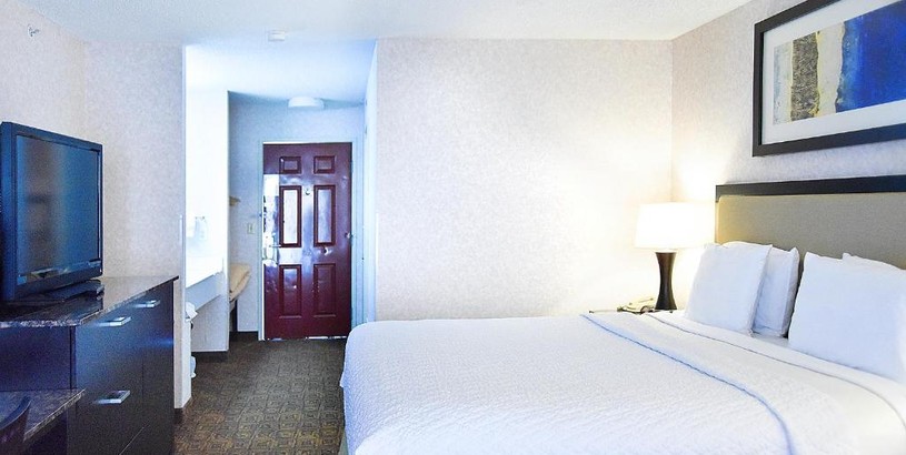 Отель Argo Inn and Suites