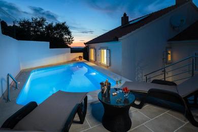 Holiday home Villa Andre - swimming pool