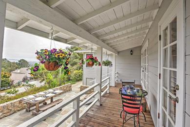 Holiday home Aptos Cottage with Deck and Views, Only 2 Mi to Beach!