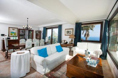  Villa Le Suites Sul Golfo Di Taormina,con piscina infinity a strapiombo sul mare