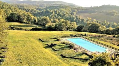 Guest house Large Farmhouse in Umbria -Swimming Pool -Cinema Room -Transparent Geodesic Dome