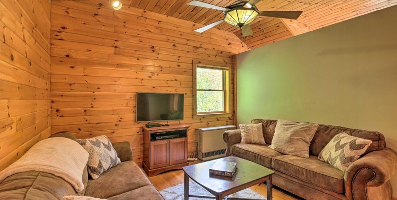Holiday home Picture-Perfect Vermont Mtn Cabin with Hot Tub!