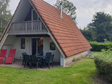 Nice holiday home in Gramsbergen on family park