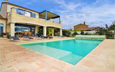 Holiday home Beautiful Home In Flaux With Outdoor Swimming Pool, Wifi And 3 Bedrooms