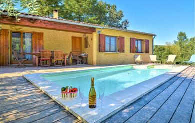 Holiday home Awesome home in St Andr-Roquepertuis with 3 Bedrooms, WiFi and Outdoor swimming pool