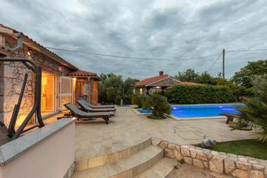 Villa Mediterranean Villa Azul with private swimming pool and jacuzzi