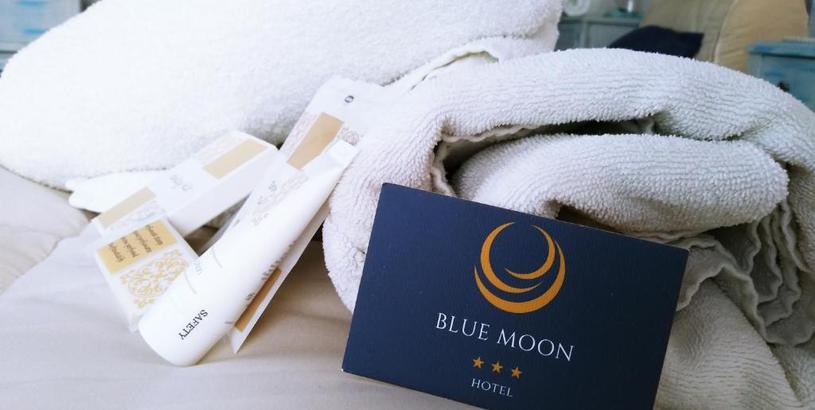 Отель Blue Moon Hotel