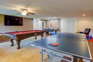 Hotel Conway Retreat Private Hot Tub, Deck and Game Room!