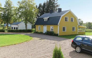 Stunning home in Tidaholm with 4 Bedrooms and WiFi