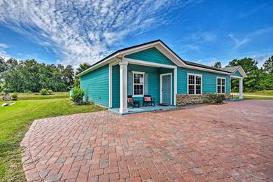  Palatka Pad with Patio and Grill Overlooking Pond!
