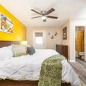 Апартаменты HEIRS LIVING : COZY - By Louisiana College . King Beds . 55inch TV . PetsOK . Near Medical Centers