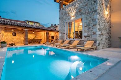 Villa Moderne Istrische Steinvilla - 4 Sterne mit privatem Pool & Meerblick