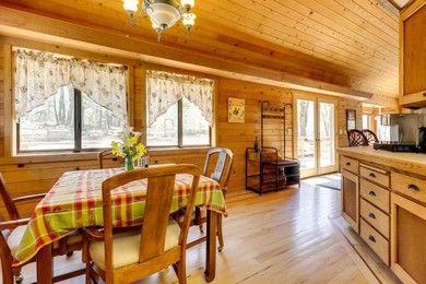 Holiday home Welcoming Cole Ridge Chalet in Kelseyville!