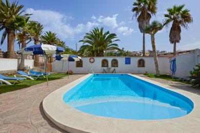 Apartments Apartment with 2 bedrooms in Buenavista del Norte with wonderful mountain view shared pool terrace 1 km from the beach