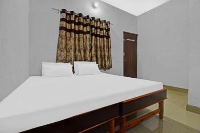 Hotel SPOT ON Shri Mahalaxmi Krupa Guest House