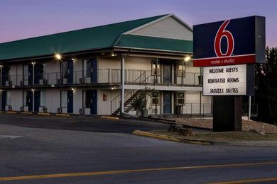 Мотель Motel 6 Branson West, MO - Silver Dollar City