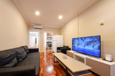 Апартаменты Spacious Home & Newly Furnished W/ AC & 4K TVs