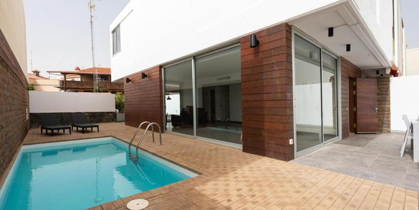 Вилла Modern 2BR House - Private Pool - Parking