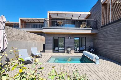 Дом отдыха Luxurious Duplex With Pool Garden Balcony