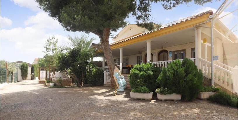 Holiday home Awesome home in Esparragal with Outdoor swimming pool, WiFi and 8 Bedrooms