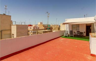 Stunning apartment in Santa Pola with 4 Bedrooms and WiFi