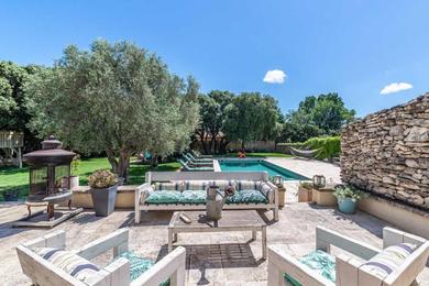 Holiday home LS1-417 BAJAS Charmante villa individuelle avec piscine chauffée, à Aureille, dans les Alpilles – 10 personnes