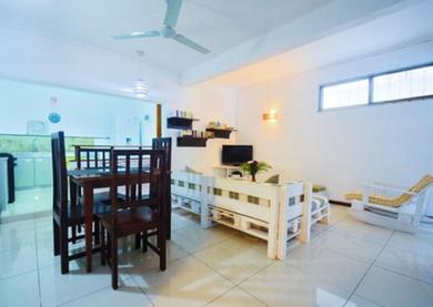 Apartments 2 bedrooms appartement with shared pool enclosed garden and wifi at Pereybere 1 km away from the beach