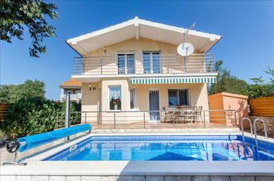 Holiday home Dalmatian village charm - spacious villa with pool near Trogir