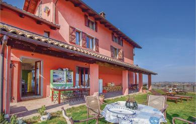 Holiday home Nice home in Castelnuovo Calcea with 7 Bedrooms, WiFi and Outdoor swimming pool