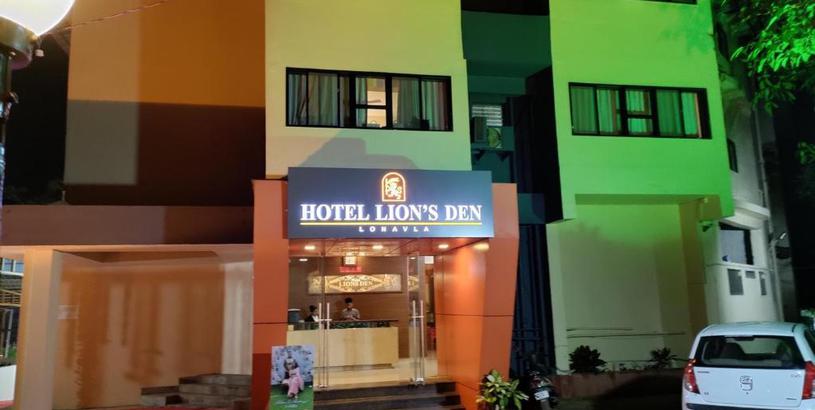 Отель Lion's Den Hotel