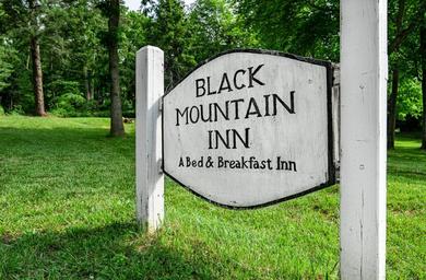 Guest house Black Mountain Inn