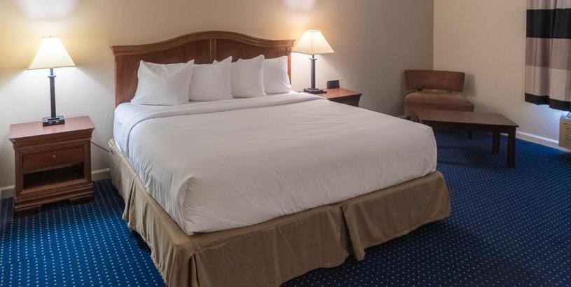 Hotel Cottonwood Suites Savannah Hotel & Conference Center