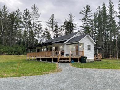 14EV Newly custom built Coventry home on 3 acre private lot near Cannon Franconia